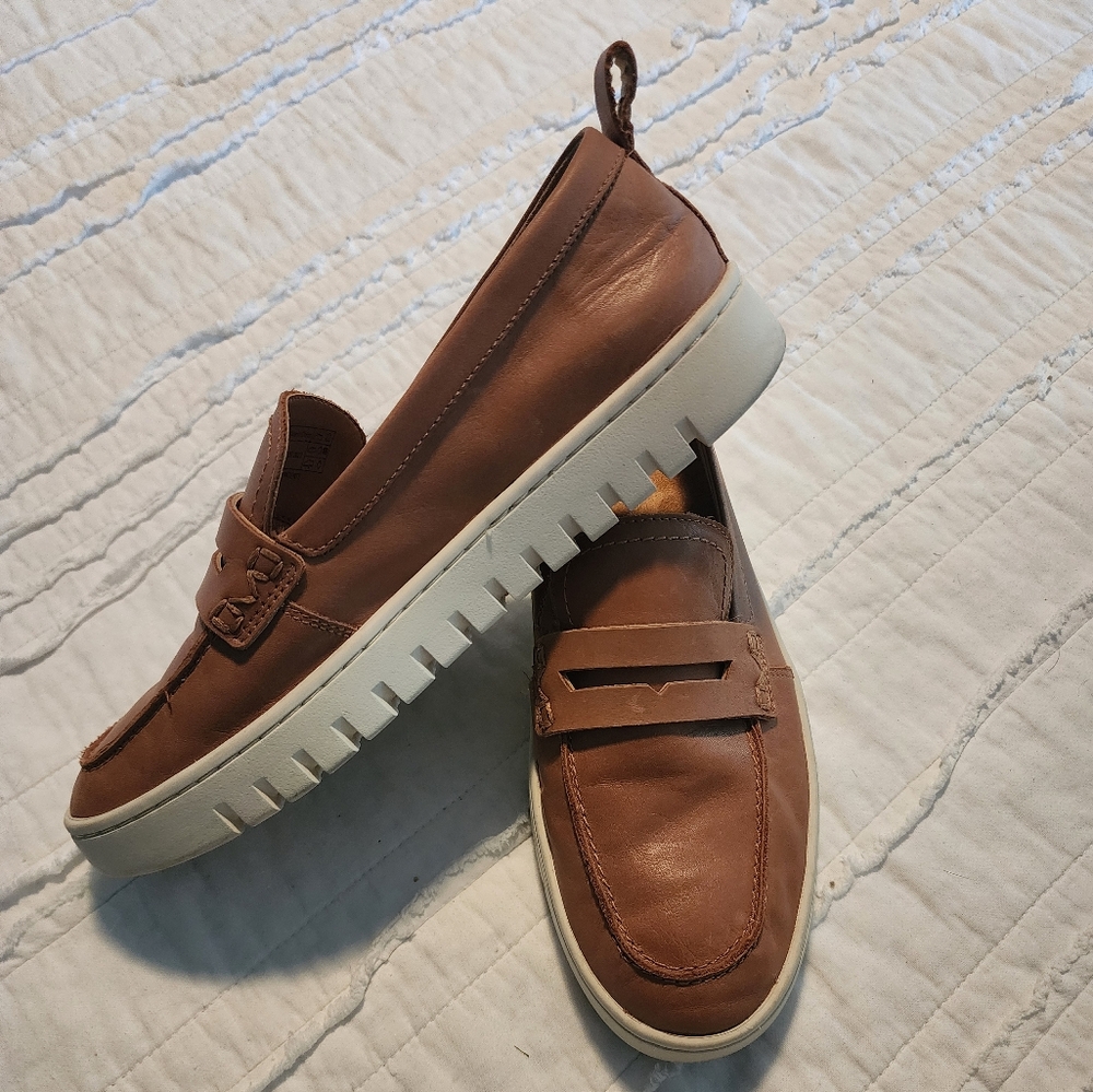 VIONIC Manhattan Brown Leather Loafers